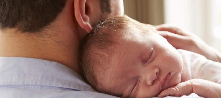 INE aprueba dar 90 días de permiso de paternidad a personal 