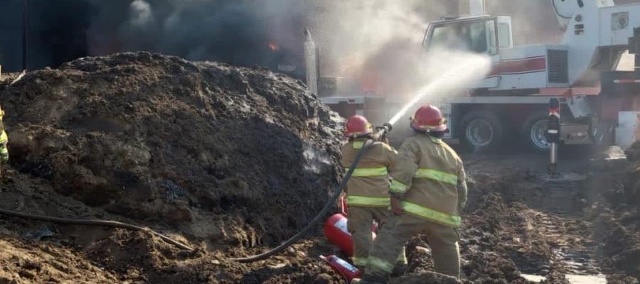 Se incendia empresa que maneja residuos "peligrosos" en Anacleto Canabal, Centro