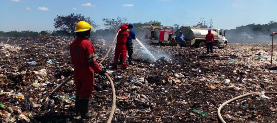 Se suma basurero de Tenosique a los puntos con incendios combatidos