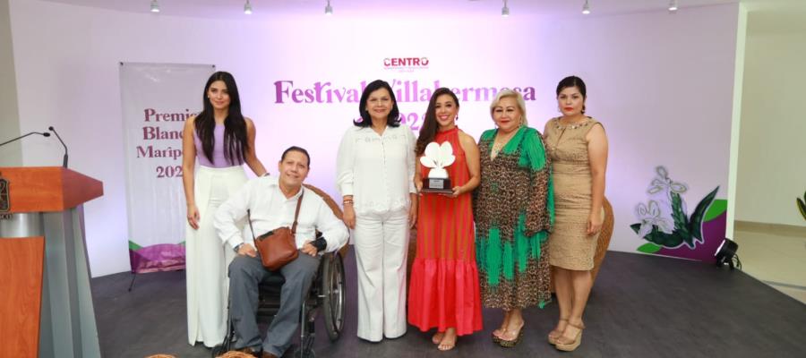 Paula Malagón recibe el premio ´Blancas Mariposas´ 2023