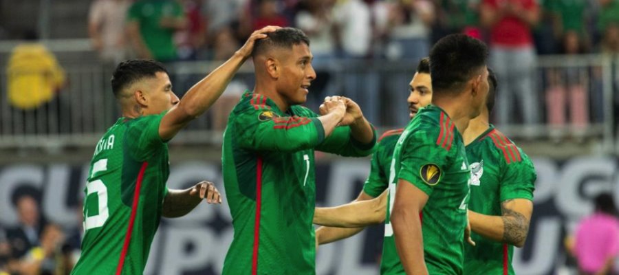 México golea 4-0 a Honduras para iniciar con el pie derecho la Copa Oro