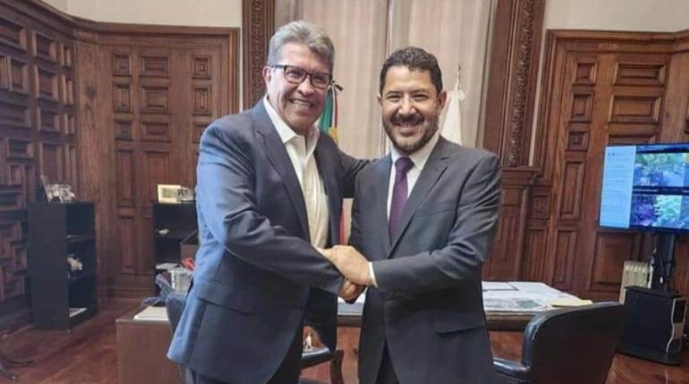 Monreal y Batres presumen unidad en sus redes sociales tras reunirse en privado