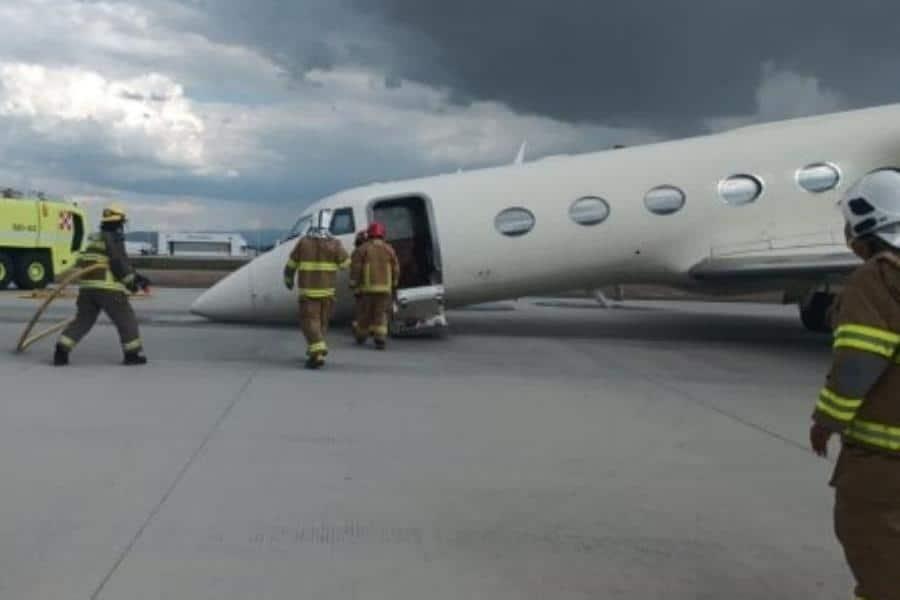 Por fallas, aeronave de la FGR aterriza de emergencia en el AIFA