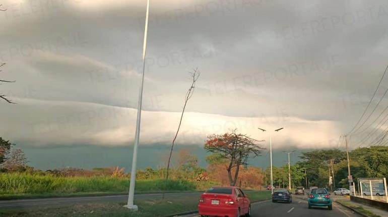 Onda tropical 15 traería lluvias de hasta 150 mm a Tabasco