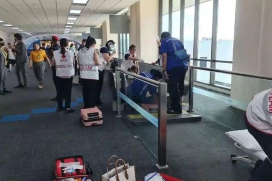 Banda eléctrica amputa pierna a mujer en aeropuerto de Tailandia