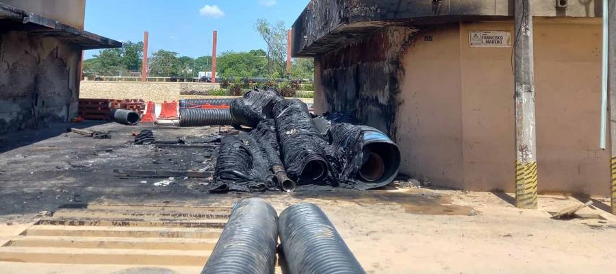 Se queman tuberías en inmediaciones de la obra del malecón de Villahermosa