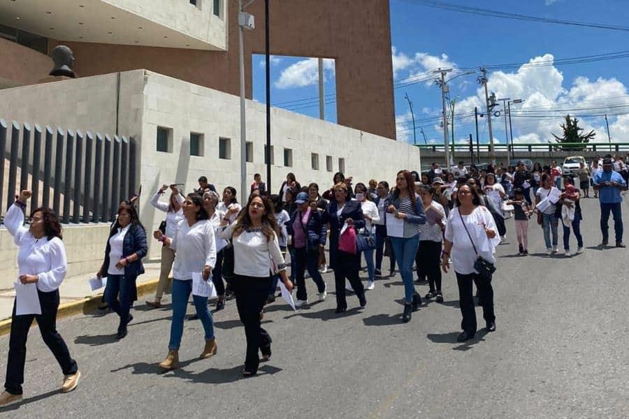 Siguen renuncias del PRI en Hidalgo... ahora fueron más de 100 mujeres