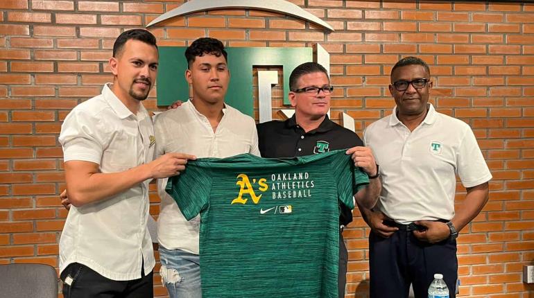 Pitcher de los Olmecas, Jonathan Cortes, firma con los Atléticos de Oakland