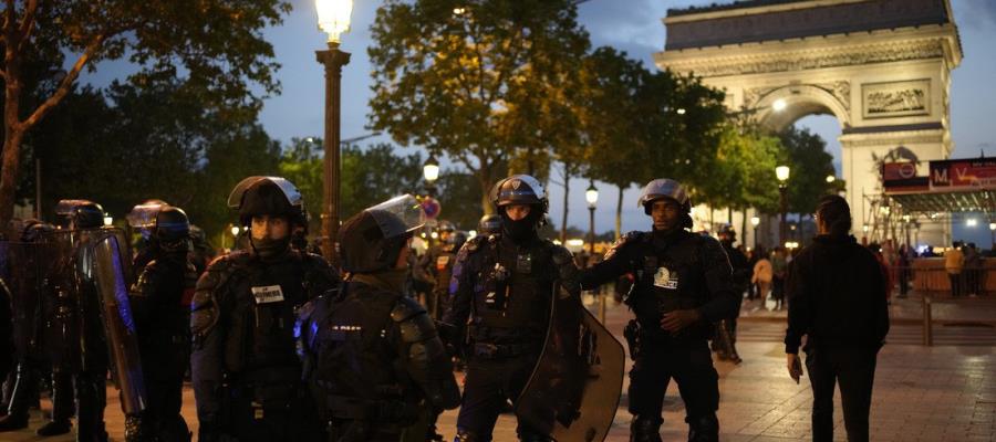 Detenidos 157 manifestantes en sexta noche de disturbios en Francia