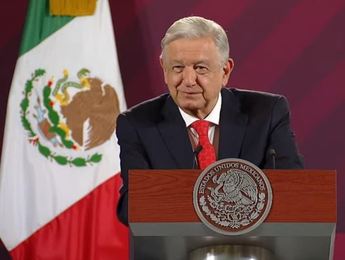 Ironiza AMLO luego de discurso de Santiago Creel en su contra