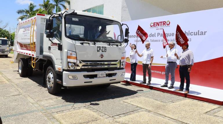 Dan banderazo de salida a nuevo parque vehicular de Centro