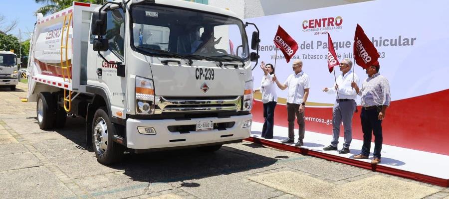 Dan banderazo de salida a nuevo parque vehicular de Centro