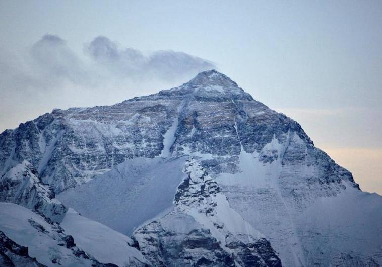 Mueren cinco mexicanos en accidente de helicóptero cerca del  Everest