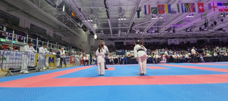 Tabasqueños logran 2 medallas oro y 2 bronce en Mundial de Karate y Kobudo en Escocia