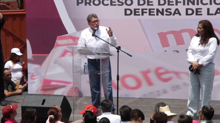 "Nunca he tenido un contrato con el gobierno", dice Monreal en asamblea en CDMX