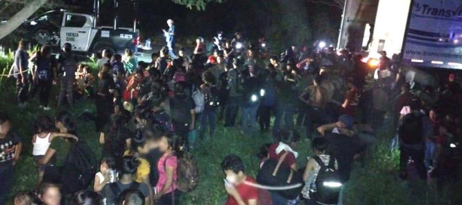 Localiza INM 206 migrantes abandonados y medicados dentro de tráiler en Veracruz