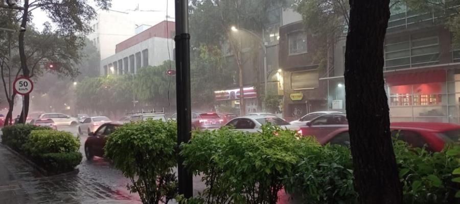 Fuertes lluvias provocan inundaciones en la CDMX; 8 alcaldías activaron alerta