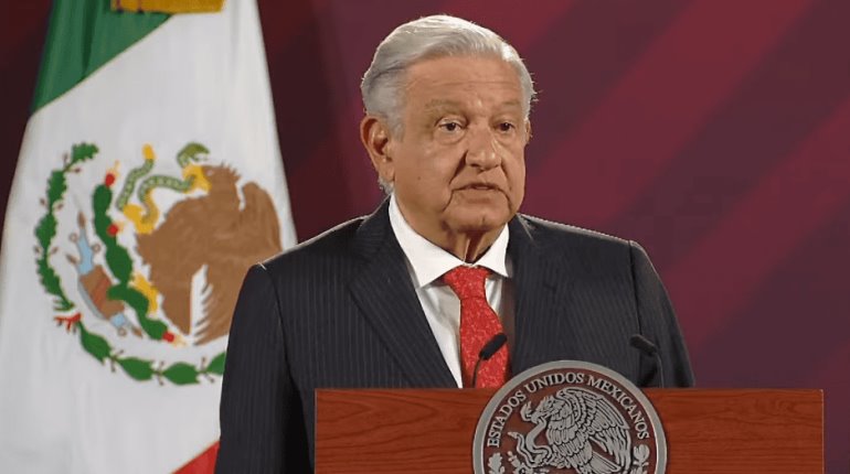 Obrador advierte que no se "cansará" de poner video de Fox en La Mañanera