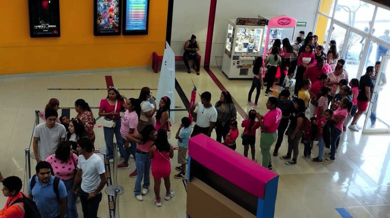 ¡Barbiemanía! Llenan cines y agotan productos por estreno de película