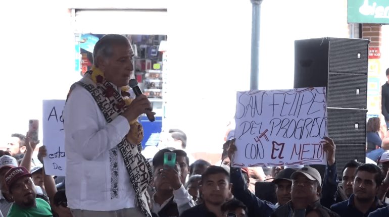 Chachalaca deslenguada: Adán Augusto arremete contra Fox por pensión a expresidentes