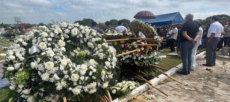 Familiares y personajes del beisbol tabasqueño despiden al gran Beto Tapia