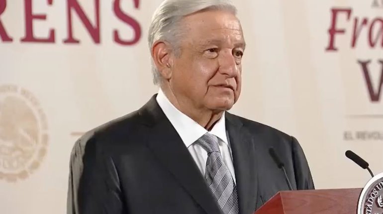 Denuncia Obrador campaña en medios para desprestigiarlo