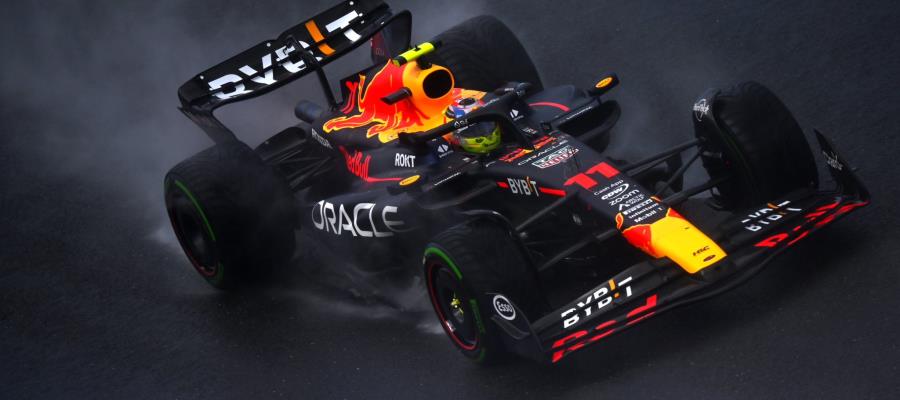 "Checo" no termina la carrera sprint por choque con Hamilton