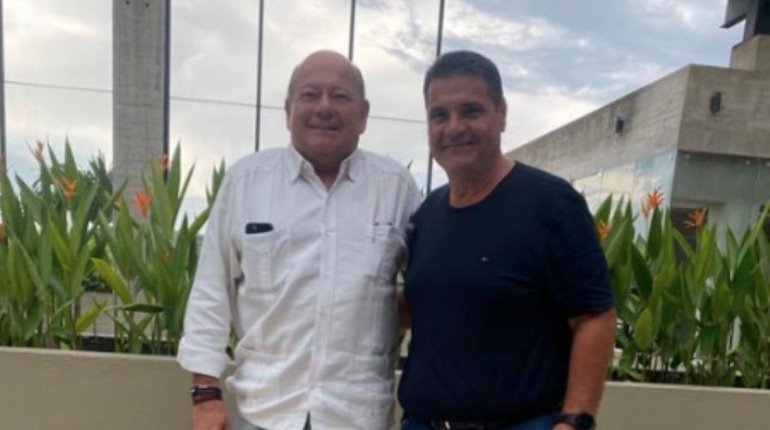 Se reúne Raúl Ojeda con Héctor Peralta Grappin para "intercambiar puntos de vista"