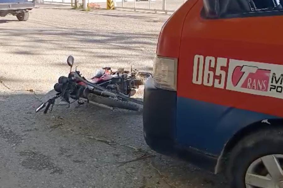 Transmetropolitano choca contra motociclista en Ciudad Industrial