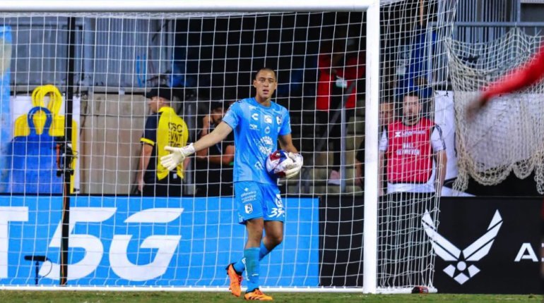 De la mano de Fernando Tapia, Gallos Blancos avanza Octavos de Final