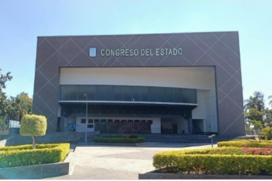 Congreso de Morelos acusa "golpe al Estado de Derecho", tras detención del Fiscal Uriel Carmona