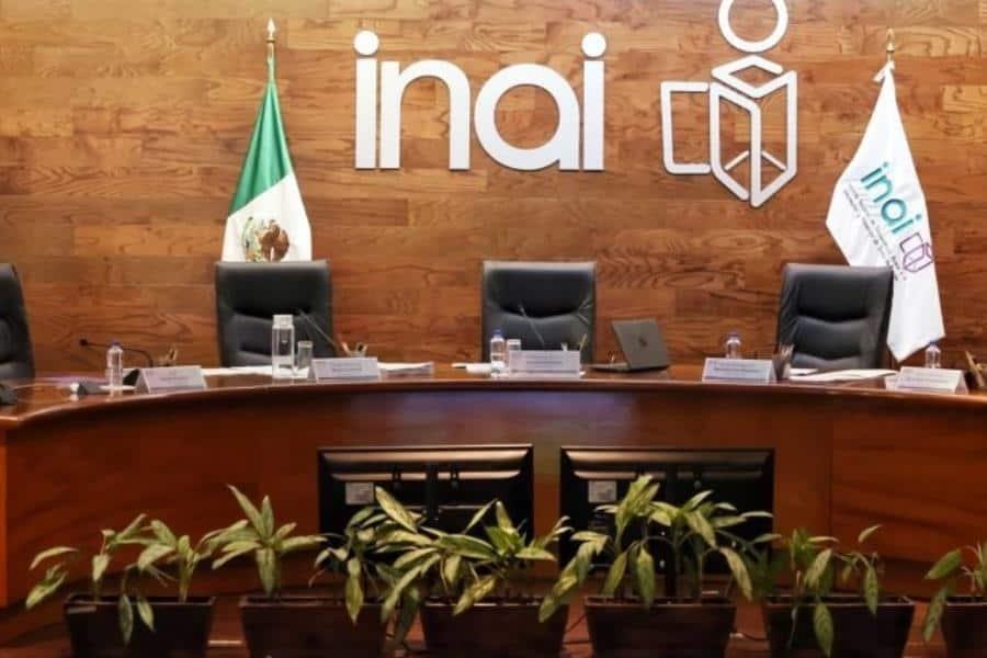 INAI cumple órdenes judiciales y sesiona para atender recursos de personas amparadas