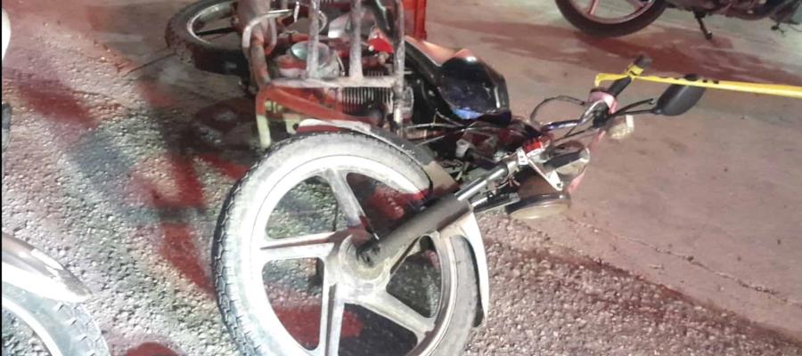 Atropellan a pareja de motociclistas en la Villahermosa-Cárdenas; hombre fallece en el lugar