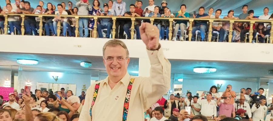 Asegura Ebrard en Tabasco que va ganando las encuestas "sin acarreos"