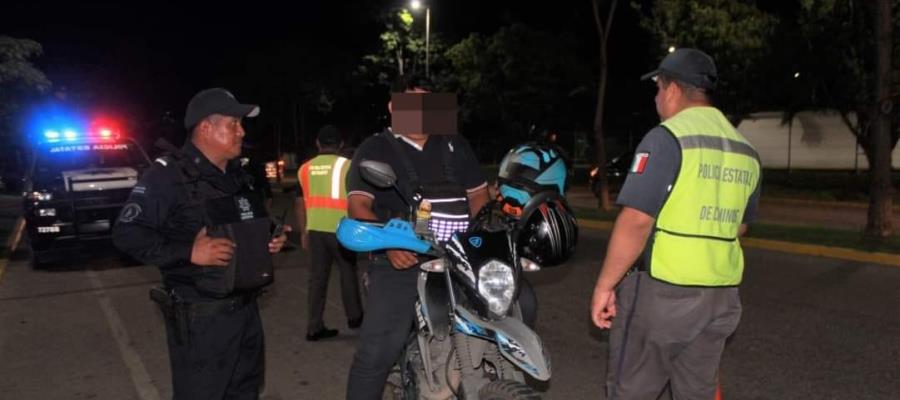 Reporta PEC 26 motociclistas infraccionados y seis unidades detenidas en "Operativo Motocicleta"