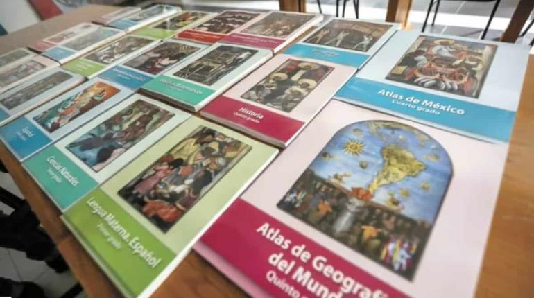 En Edomex dejan nuevos libros guardados en escuelas tras orden de juez