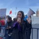 Protestan feministas contra AMLO en Palacio Nacional; le piden no victimizarse