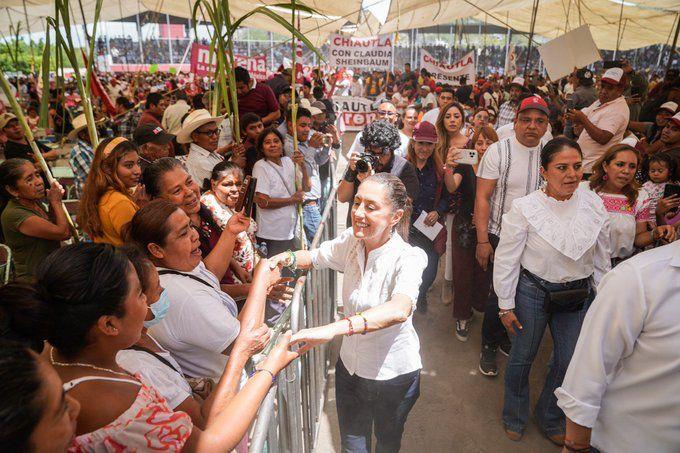 Apela Sheinbaum a la unidad en Morena, pero remarca que lidera encuestas