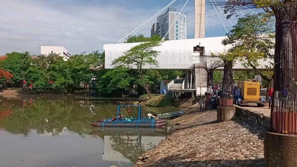 Debaten activistas y Bienestar por "proyecto de rescate de la Laguna de las Ilusiones"