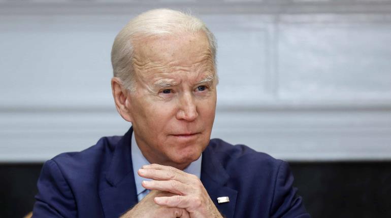 "Me voy a la cama": Biden titubea durante rueda de prensa en Vietnam