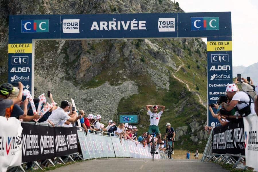 ¡Histórico! Ciclista mexicano, Isaac del Toro, gana sexta etapa del Tour de Francia sub 23