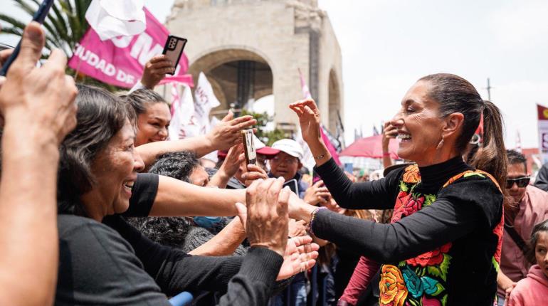 "Voy arriba en las encuestas", dice Sheinbaum al cerrar giras por el país