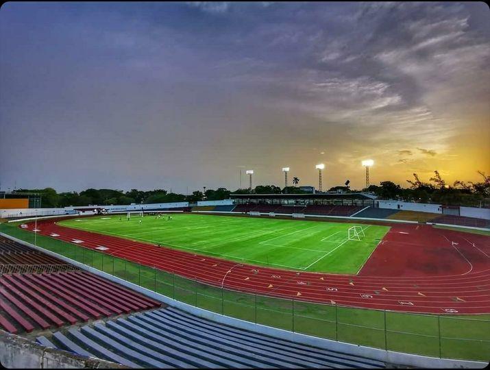 Regresa el futbol al Olímpico, será casa del Napoli de la tercera división