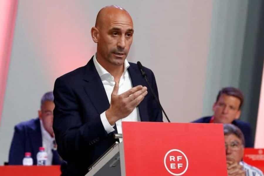 Rubiales no deberá acercarse a Jenni Hermoso por ningún medio a petición de Fiscalía