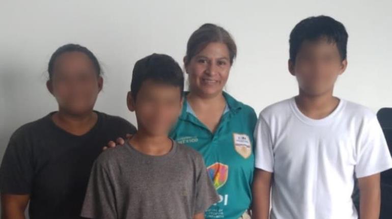 Reunifican a familia migrante que se separó al subir a tren en Veracruz