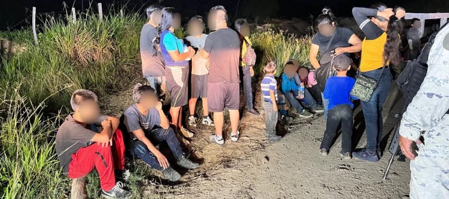 Rescatan a 83 migrantes en dos operativos distintos en Veracruz