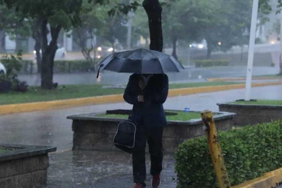 Lluvias muy fuertes de hasta 75 mm podrían registrarse en Tabasco ante Onda Tropical 26