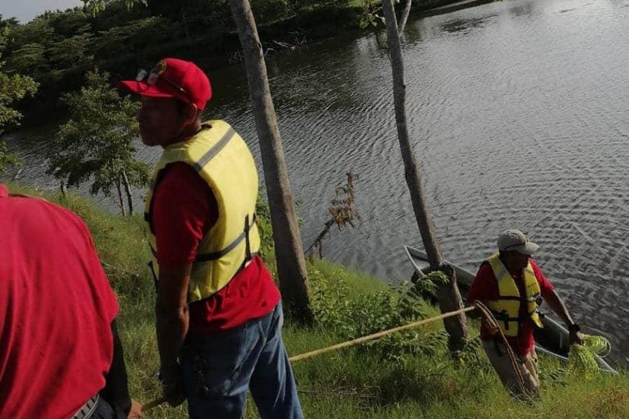 Balean y tiran a dren a hombre en Cunduacán