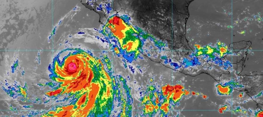 Huracán ´Jova´ alcanza categoría 5; deja lluvias en el occidente