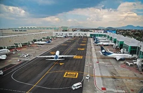 AMLO urge traslado de operaciones de aerolíneas al AIFA por saturación en AICM